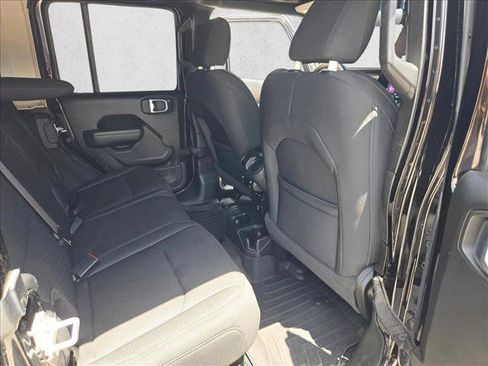 Used 2022 Jeep Wrangler Unlimited Sport w/ Sun And Sound Package AWD/4WD image 20