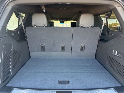 New 2026 GMC Yukon XL Denali w/ Denali Reserve Package image 17