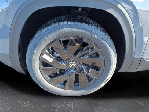 New 2026 Volkswagen Atlas SE image 47