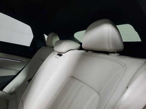 Used 2024 Audi Q8 e-tron Premium Plus w/ Premium Plus Package image 12