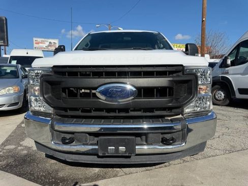 Used 2022 Ford F250 XL w/ Power Equipment Group image 2