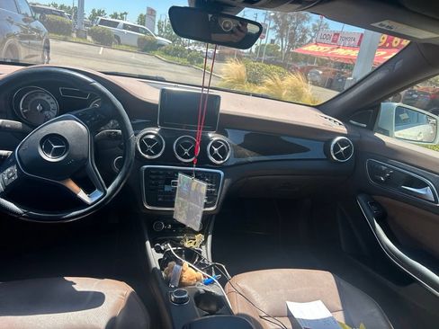 Used 2014 Mercedes-Benz CLA 250 image 9