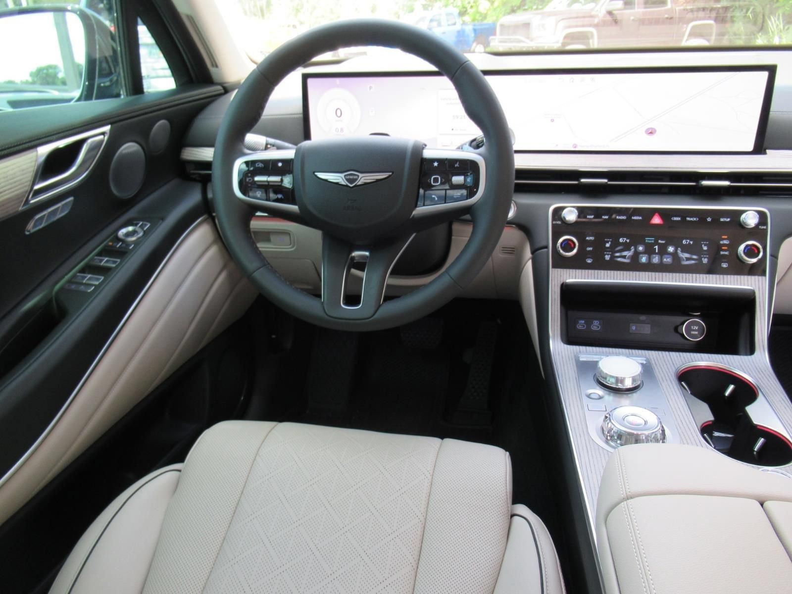 Used 2025 Genesis GV80 2.5T Prestige AWD/4WD image 12
