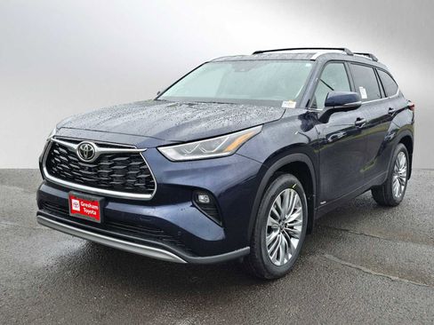 New 2026 Toyota Highlander Platinum AWD/4WD image 8
