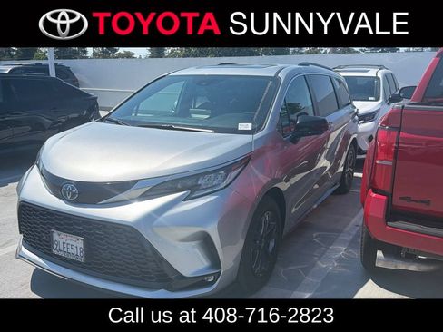 Used 2024 Toyota Sienna XSE w/ XSE Plus Package AWD/4WD image 1