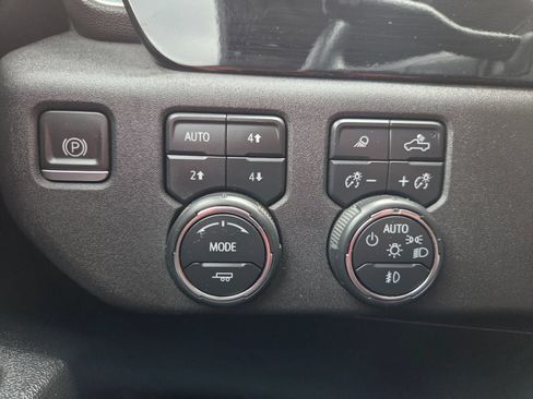 Used 2024 Chevrolet Silverado 2500 LTZ w/ LTZ Plus Package AWD/4WD image 20