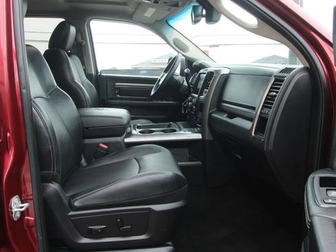 Used 2017 RAM 3500 Big Horn w/ Night Special Edition image 10