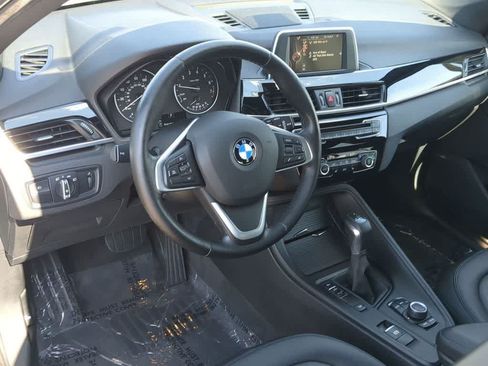 Used 2017 BMW X1 xDrive28i AWD/4WD image 2