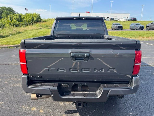 Used 2024 Toyota Tacoma TRD Off-Road AWD/4WD image 4