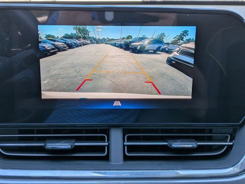 Used 2025 Chevrolet Trax ACTIV w/ Driver Confidence Package image 11