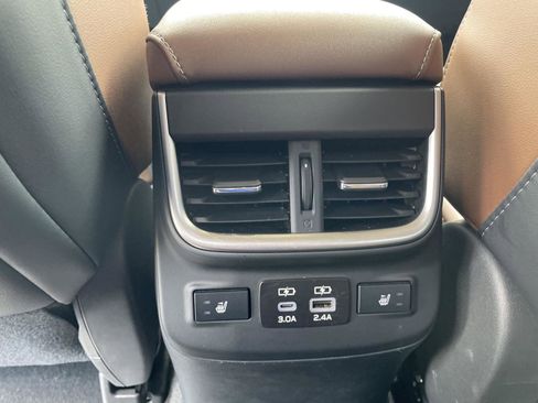 Used 2024 Subaru Outback Touring XT AWD/4WD image 25