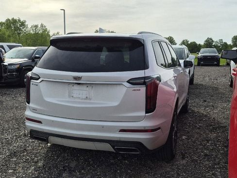 Used 2025 Cadillac XT6 Sport w/ Technology Package AWD/4WD image 3