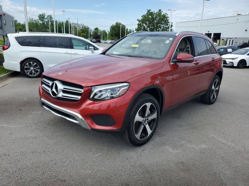 Used 2019 Mercedes-Benz GLC 350e 4MATIC image 2