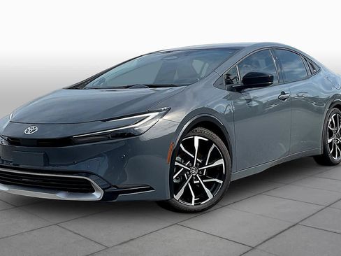 Used 2026 Toyota Prius Plug-In Hybrid FWD image 1