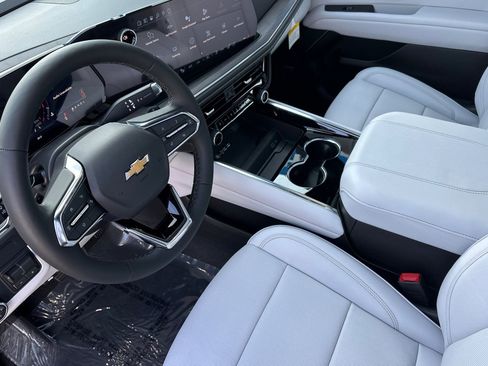 New 2026 Chevrolet Suburban Premier w/ Sun And Tow Package image 10