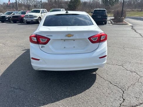 Used 2019 Chevrolet Cruze LS w/ LS Fleet Convenience Package image 3