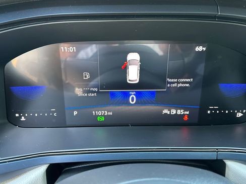 Used 2023 Volkswagen Taos SE w/ Panoramic Sunroof Package FWD image 26