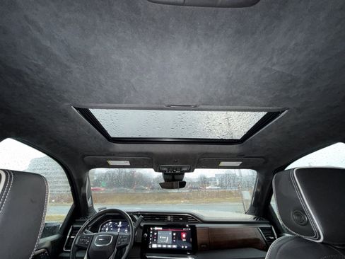 Used 2024 GMC Sierra 3500 Denali Ultimate image 24