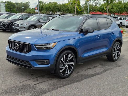 Used 2021 Volvo XC40 T5 R-Design w/ Climate Package AWD/4WD image 7