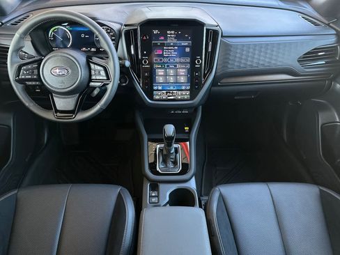 Used 2025 Subaru Forester Touring AWD/4WD image 3