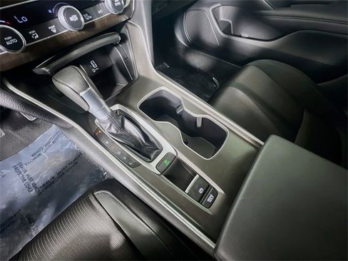 Used 2020 Honda Accord EX image 24