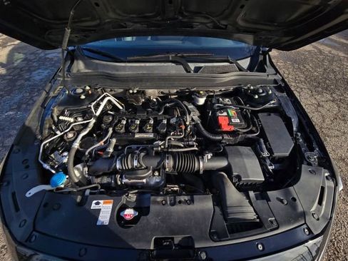 Used 2018 Honda Accord Sport image 32