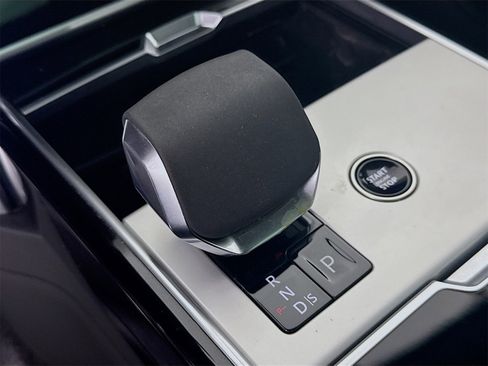 Used 2024 Land Rover Range Rover SE image 14