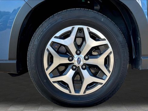 Used 2023 Subaru Forester Premium AWD/4WD image 34