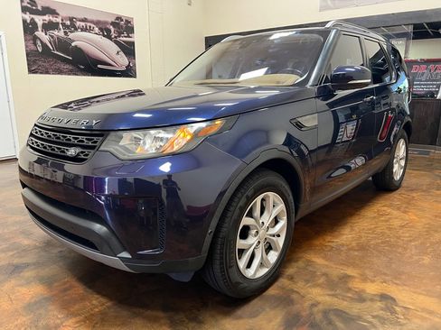 Used 2018 Land Rover Discovery SE image 5