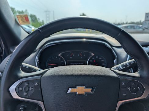 Used 2023 Chevrolet Traverse LT w/ Rear Camera Mirror Package AWD/4WD image 16