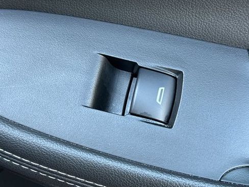 Used 2024 Buick Encore GX Preferred FWD image 22