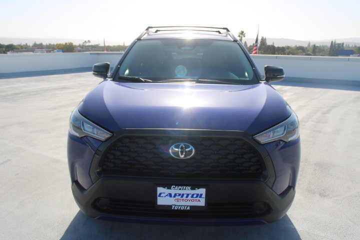 Certified 2025 Toyota Corolla Cross LE FWD image 7