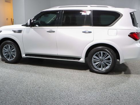 Used 2022 INFINITI QX80 Luxe w/ Cargo Package image 10