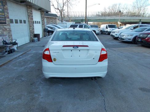Used 2012 Ford Fusion SE image 5