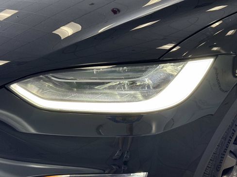 Used 2023 Tesla Model X AWD/4WD image 28