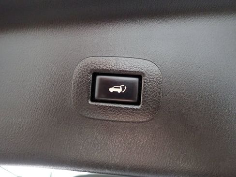 Used 2019 Nissan Armada Platinum w/ Captain's Chairs Package image 22