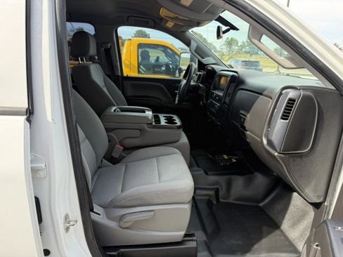 Used 2017 Chevrolet Silverado 3500 W/T w/ WT Convenience Package AWD/4WD image 8