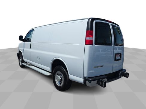 Used 2024 Chevrolet Express 2500 w/ Driver Convenience Package RWD image 6