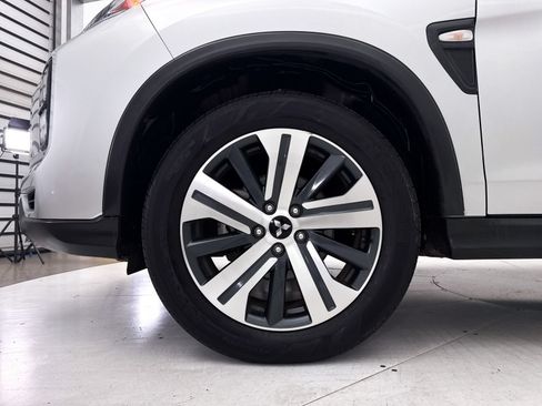 Used 2024 Mitsubishi Outlander Sport ES AWD/4WD image 14
