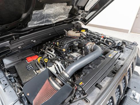 Used 2022 Jeep Gladiator Sport image 30