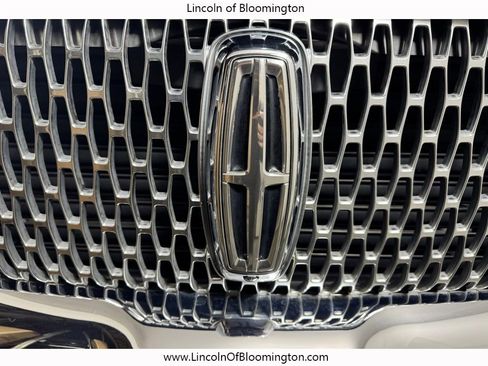 Certified 2022 Lincoln Navigator L Reserve AWD/4WD image 12
