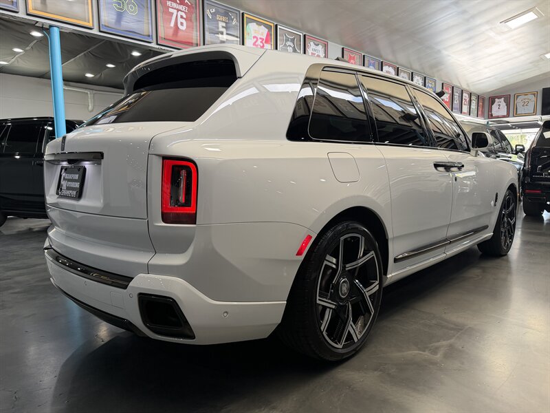Used 2025 Rolls-Royce Cullinan Black Badge AWD/4WD image 6
