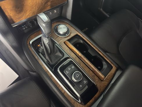 Used 2021 Nissan Armada SL w/ Captain's Chairs Package AWD/4WD image 23