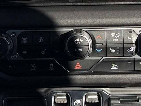 New 2026 Jeep Gladiator Sport image 35