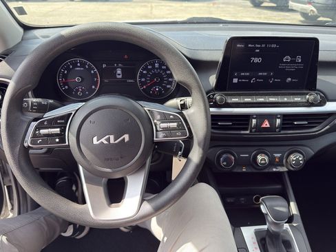 Used 2023 Kia Forte LXS w/ LXS Technology Package image 18