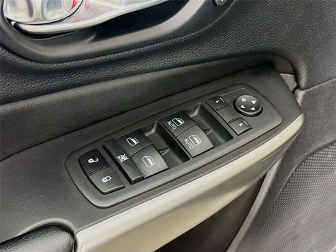 Used 2021 Jeep Cherokee High Altitude image 19