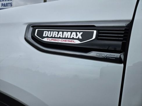 Used 2020 GMC Sierra 1500 AT4 w/ Technology Package AWD/4WD image 11