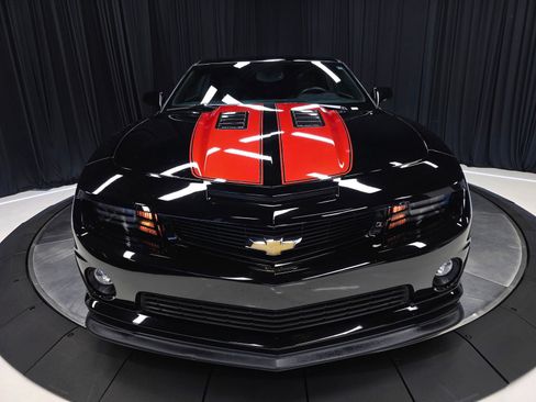 Used 2010 Chevrolet Camaro SS w/ Orange Stripe Package RWD image 5