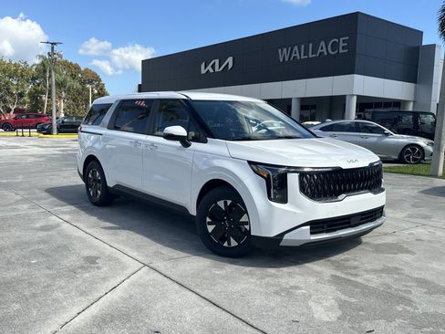 New 2026 Kia Carnival LXS FWD image 1