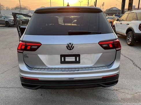 Used 2022 Volkswagen Tiguan S FWD image 7